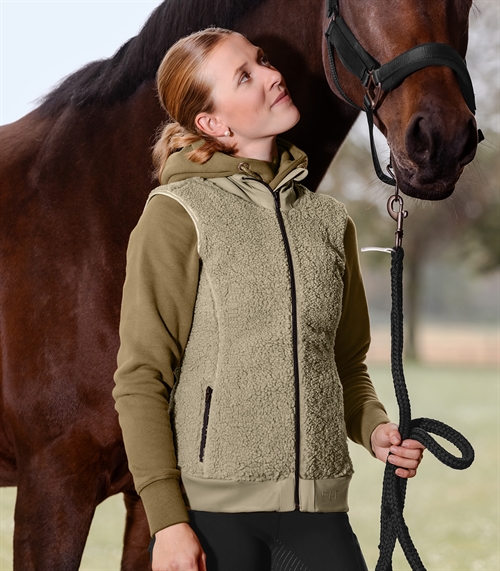 ELT Teddy Vest. Model Rotterdam